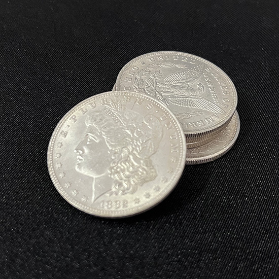白铜制摩根币