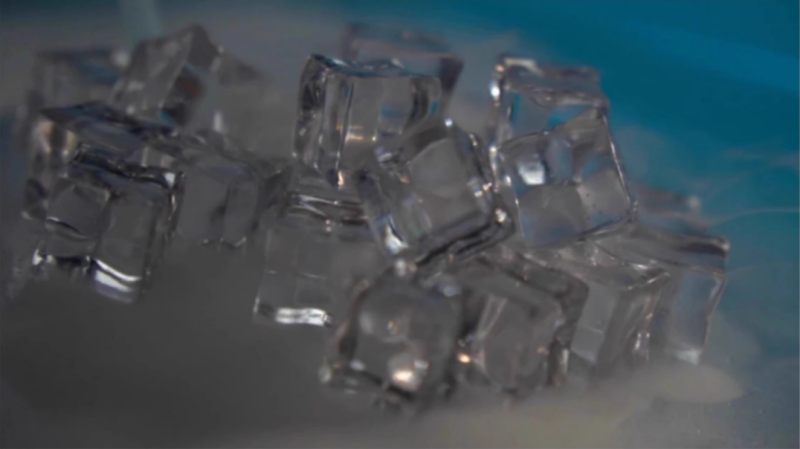 完美水杯 & 香槟杯 Perfect Water Glass & Perfect Champagne Glass by Henry Harrius