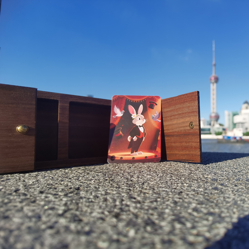 豪华喜剧滑动卡片盒（樱桃木版本）Deluxe Comedy Sliding Card Box (Cherrywood Edition)
