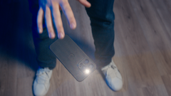 手机漂浮咒 Leviosa Phone by João Miranda and Julio Montoro