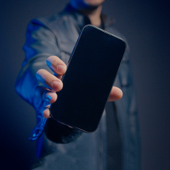 手机漂浮咒 Leviosa Phone by João Miranda and Julio Montoro