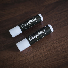 润唇膏穿钞票 Smooth by Nicholas Lawrence