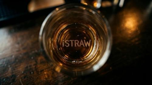 眼睛喝饮料 iStraw by Ryan Stock