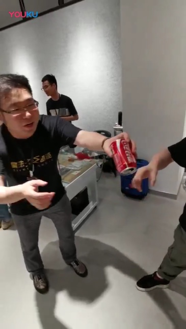签名硬币进可乐罐中文版本 Coin Penetrates The Can (Chinese CoCa Cola)