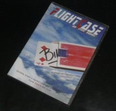 让扑克飞+教学(最干净的签名牌入牌盒)    Flightcase (Blue Back, DVD and Gimmick) by Peter Eggink