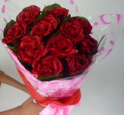 爱情之约--手捧慢开玫瑰花(共9朵--天长地久) Blooming Bouquet - New Style