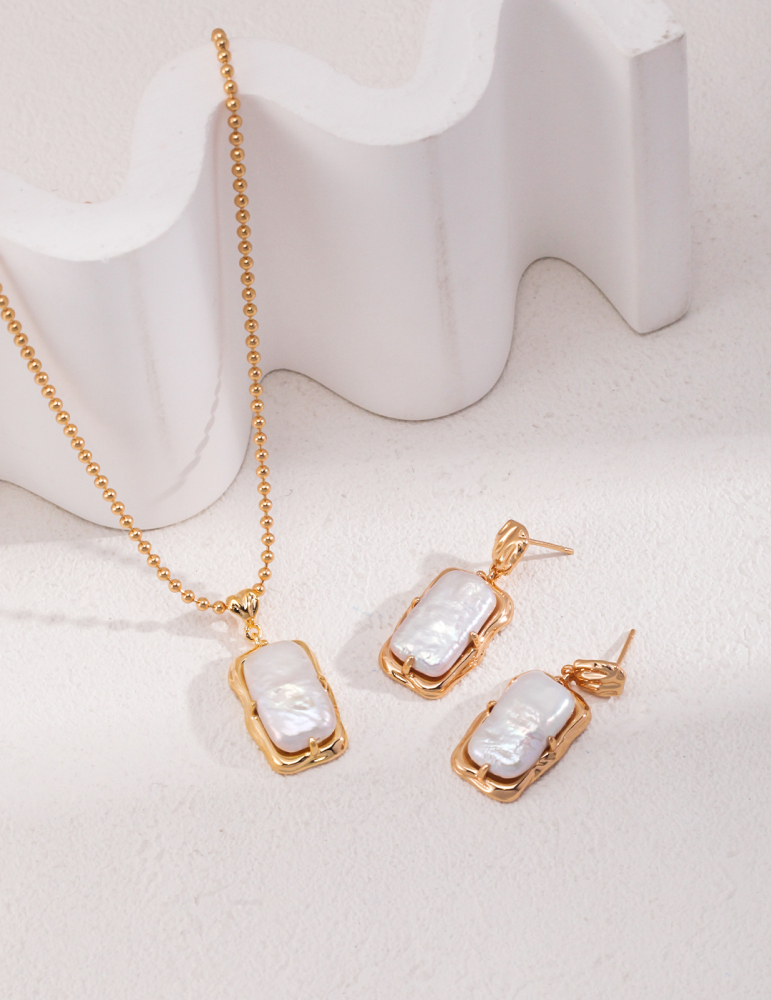 S925 Silver Earrings Inlaid with Natural Pearls