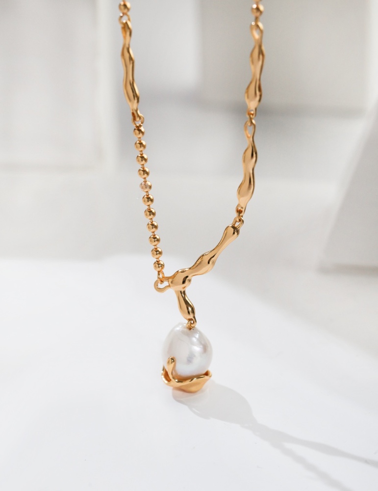 Ladies' necklace made of 925 sterling silver and natural pearls