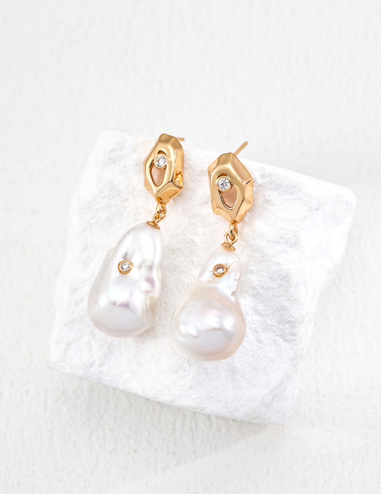 S925 Silver Natural Baroque Pearl and Zircon Earrings
