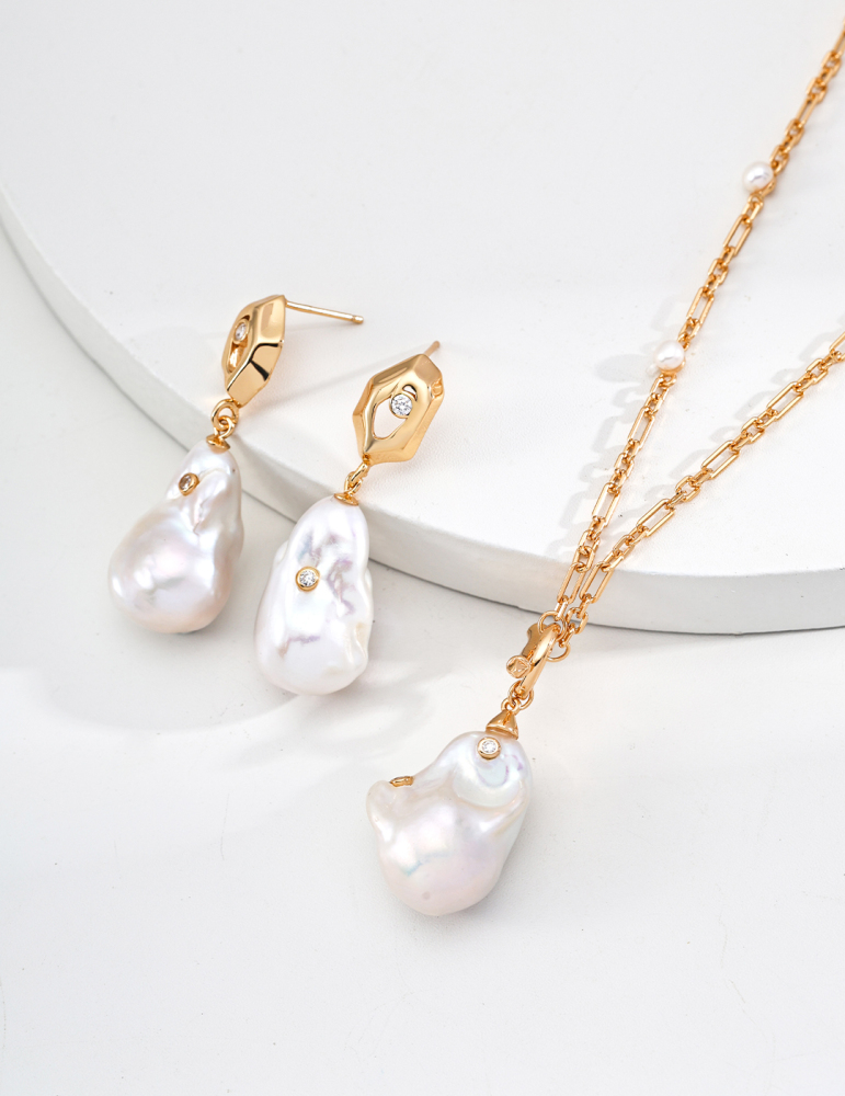 S925 Silver Natural Baroque Pearl and Zircon Earrings