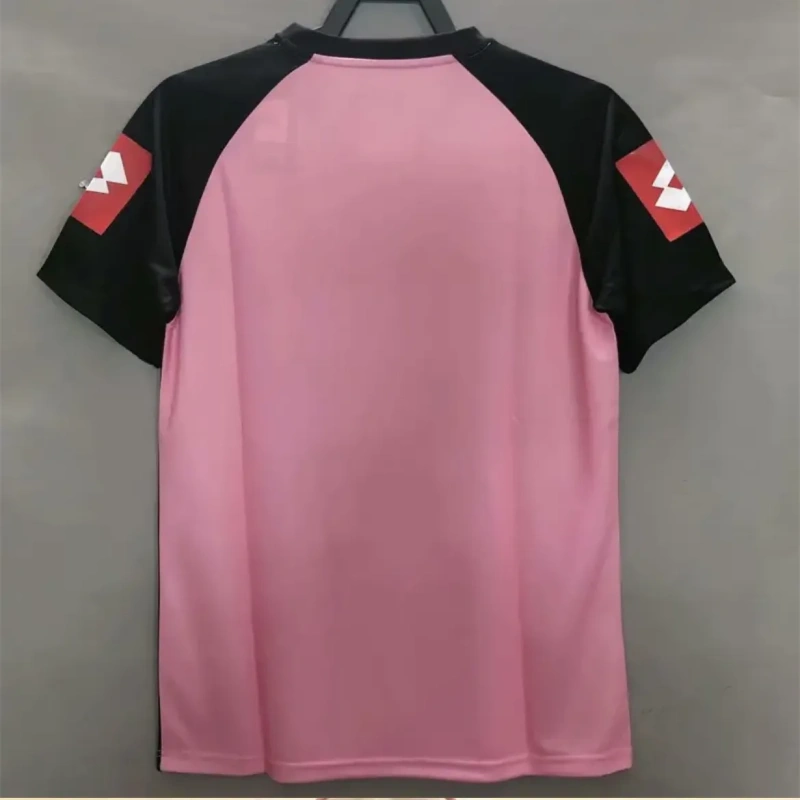 2002-03  Juventus Retro Jersey Goalkeeper Pink