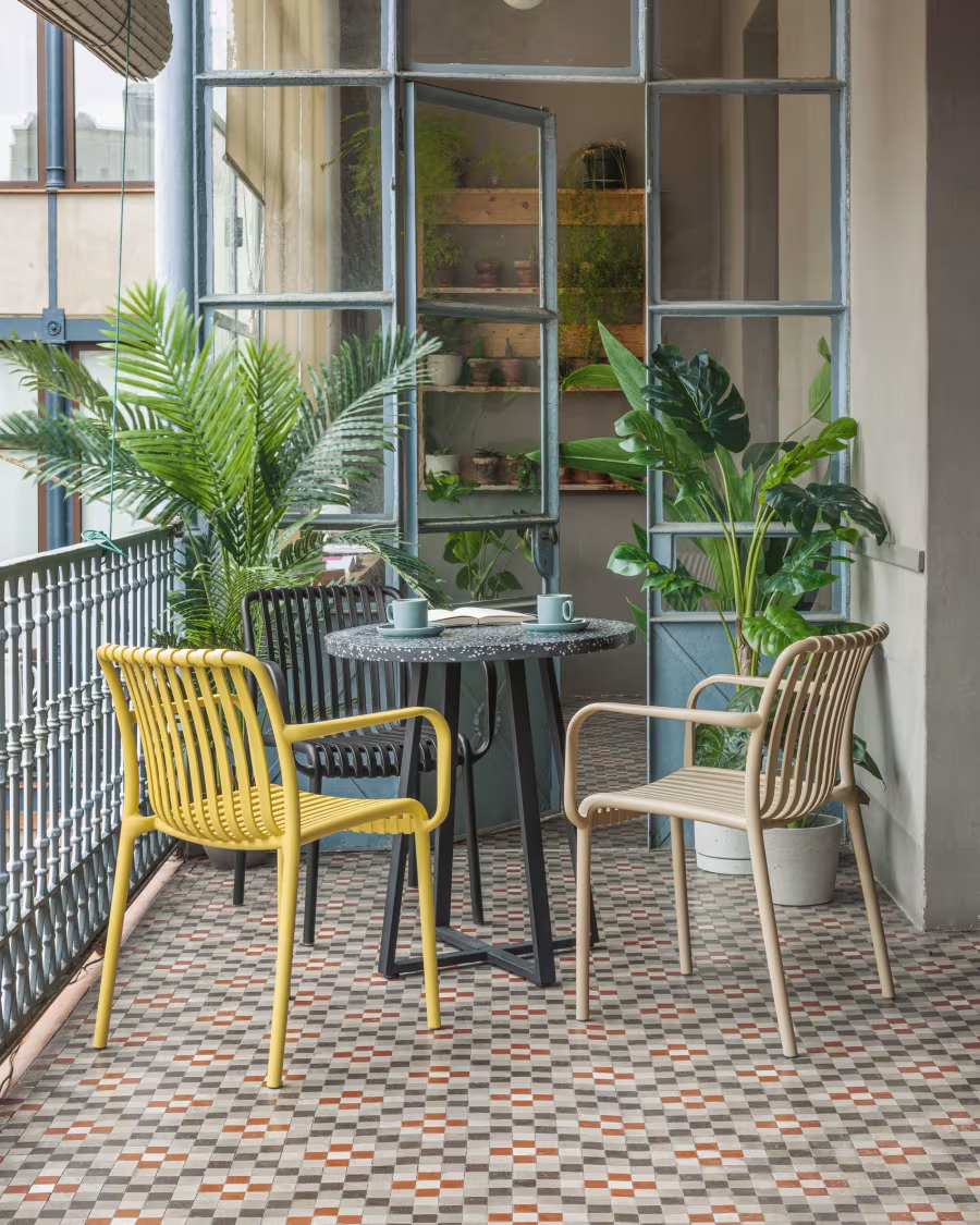 Outdoor plastic armchair