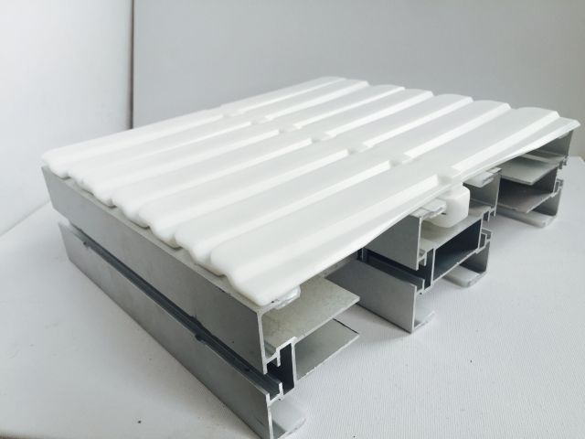 Versatile Jbtp 295 Flexible Conveyor Chain for Smooth Transport Solutions