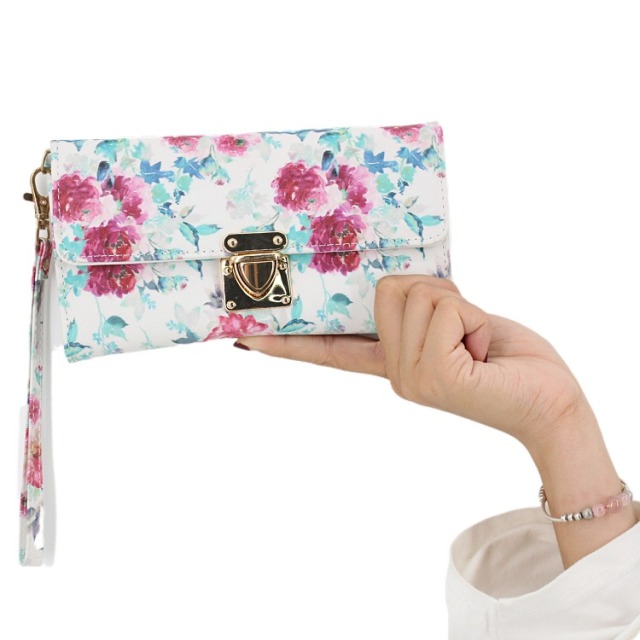 Black basic wallet