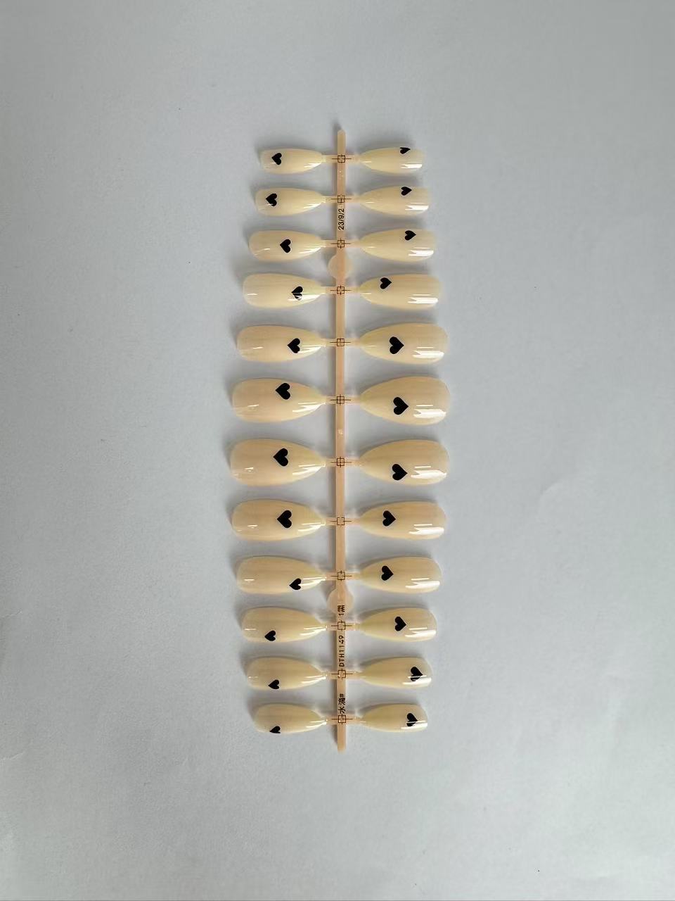 Fake Nail