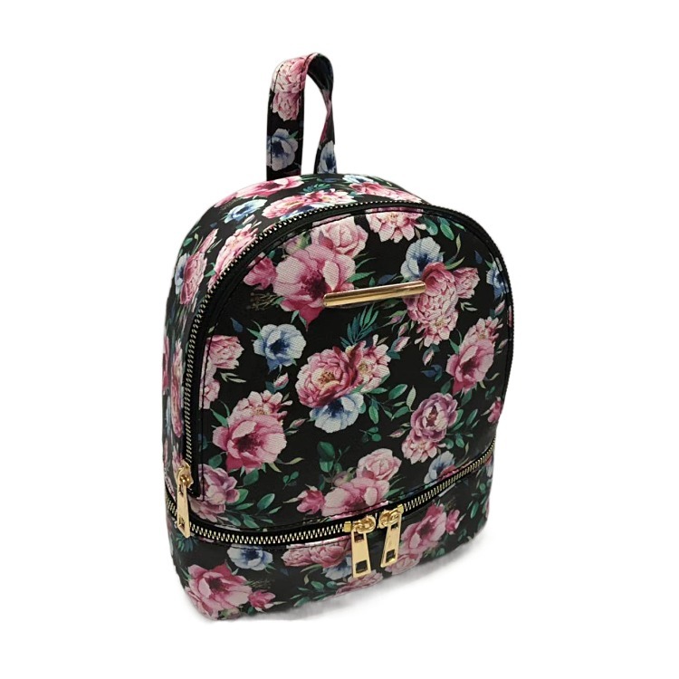 Zipper puller backpack