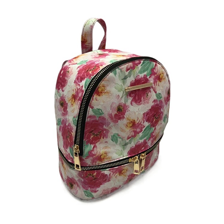 Zipper puller backpack