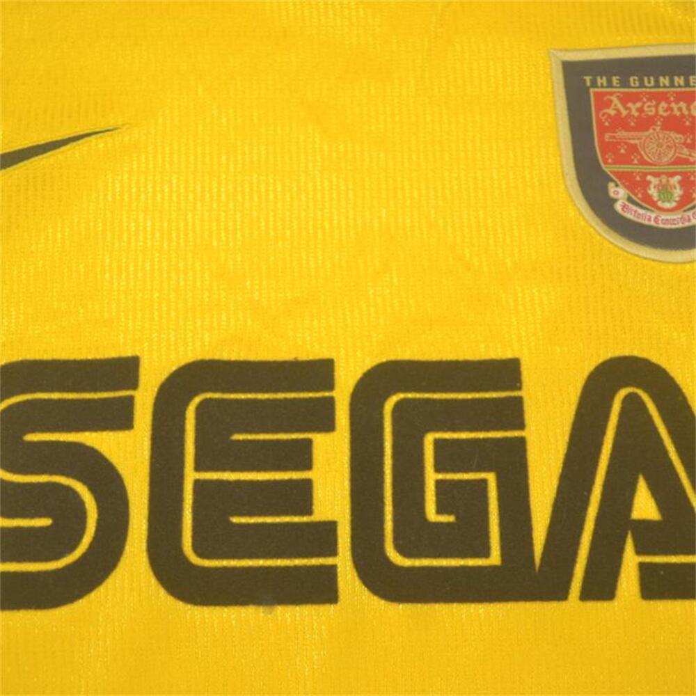 Arsenal 2000/01 Away