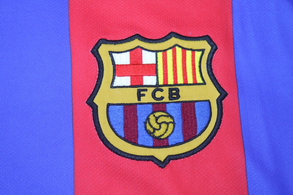 Barcelona 2004/05 Home
