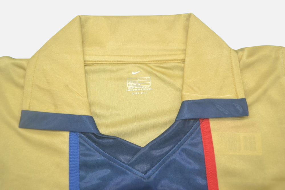 Barcelona 2001/02 Away