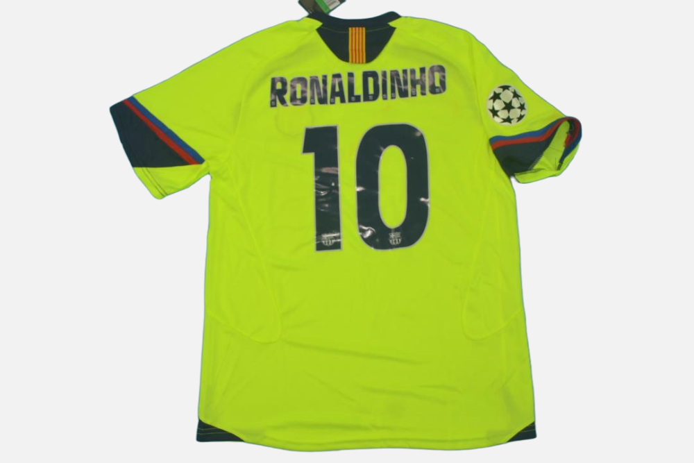 Barcelona 2005/06 Away