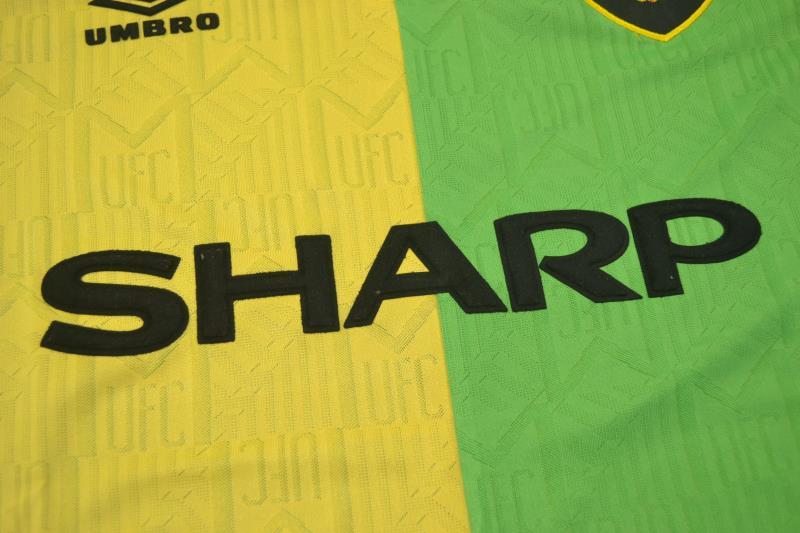 Manchester United 1992/94 Away