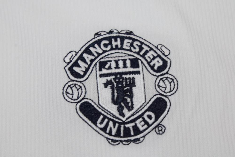 Manchester United 1999/00 Away