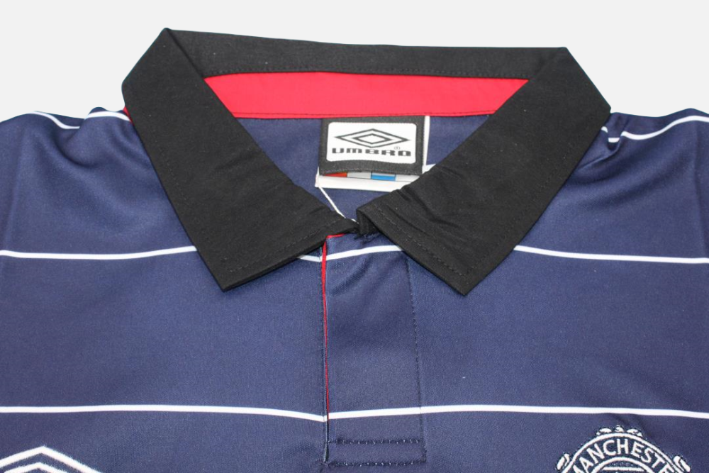 Manchester United 1999/00 Away