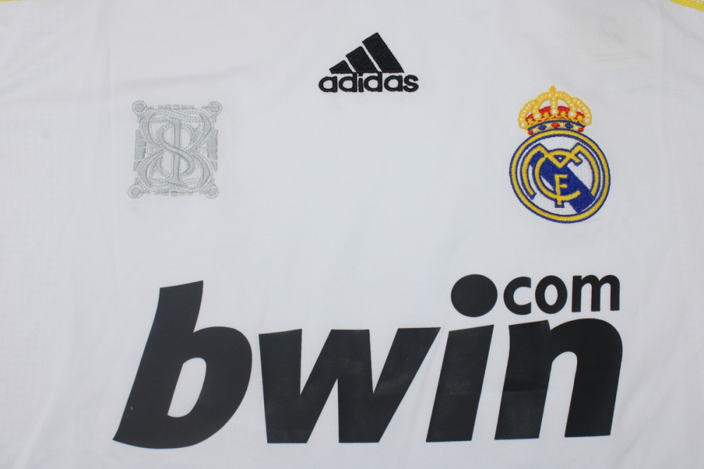 Real Madrid 2009/10 Home