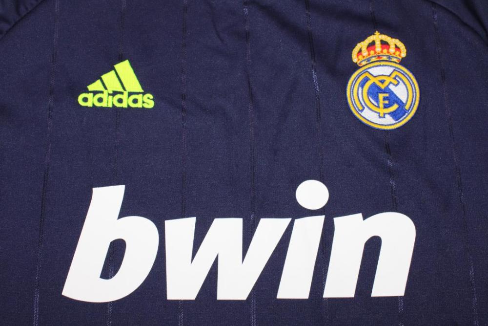 Real Madrid 2012/13 Away