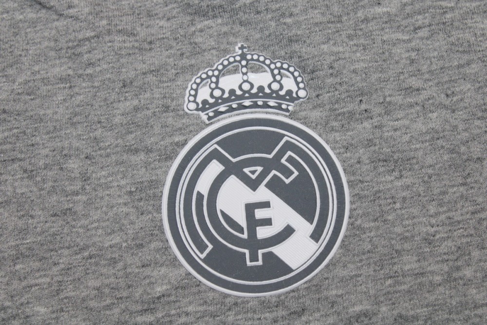Real Madrid 2015/16 Away