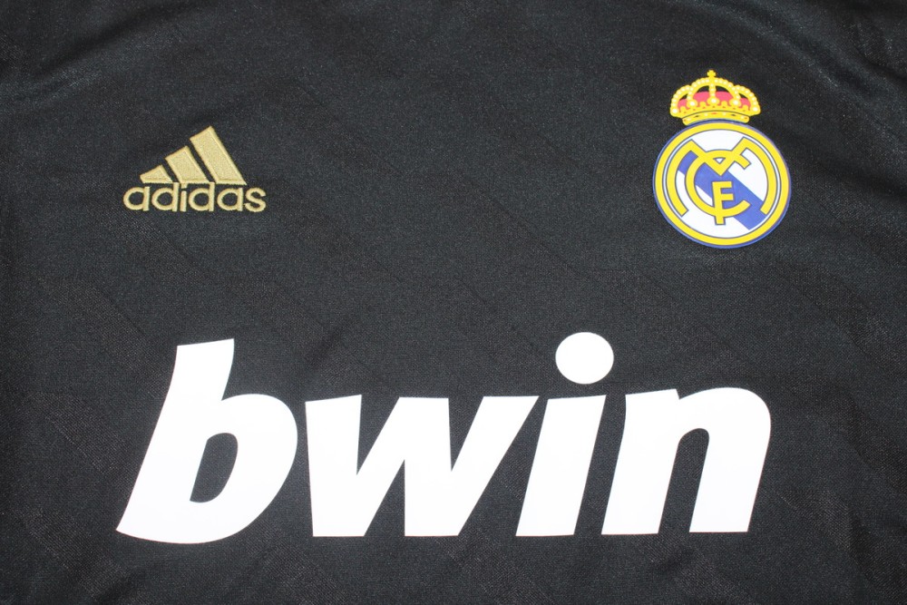 Real Madrid 2011/12 Away