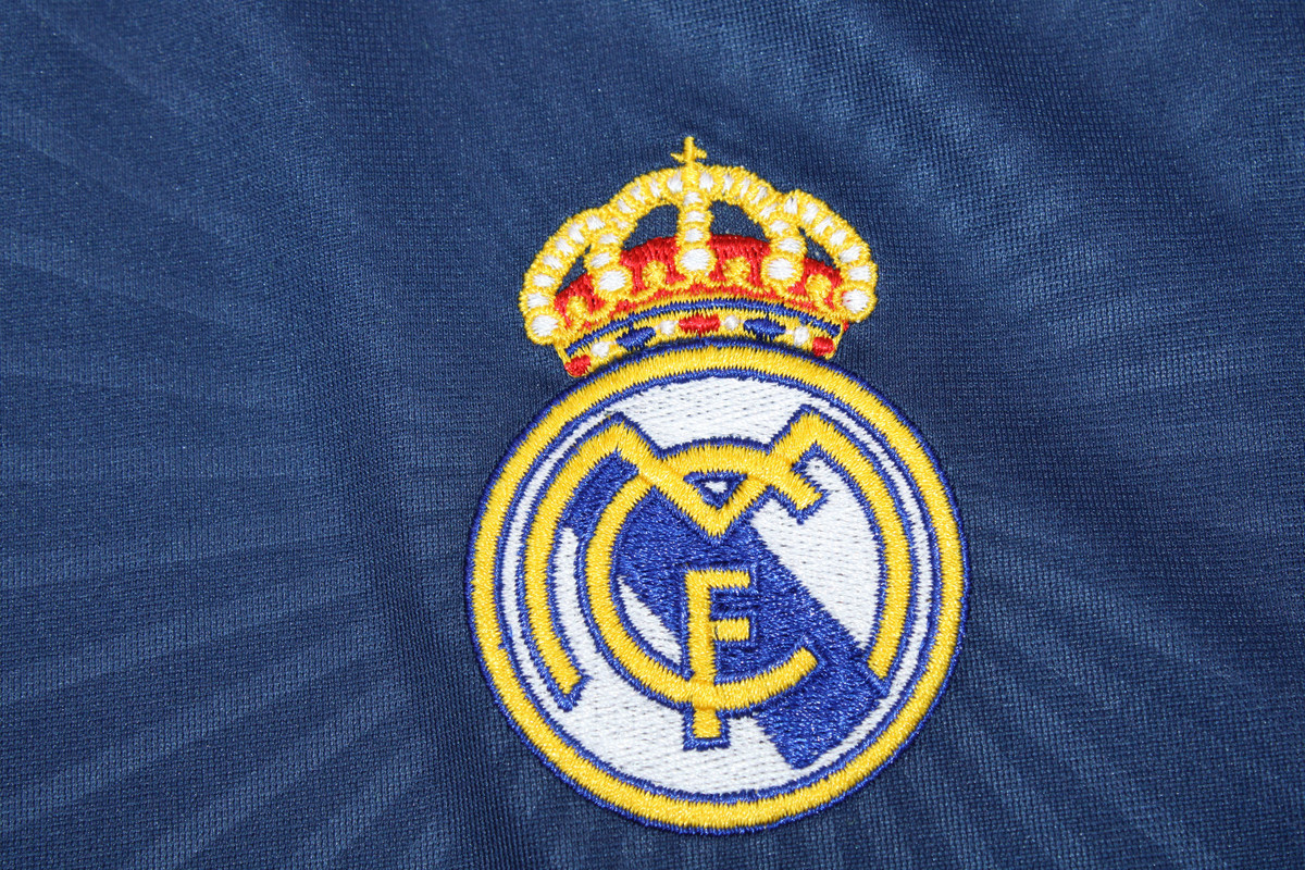 Real Madrid 2010/11 Away