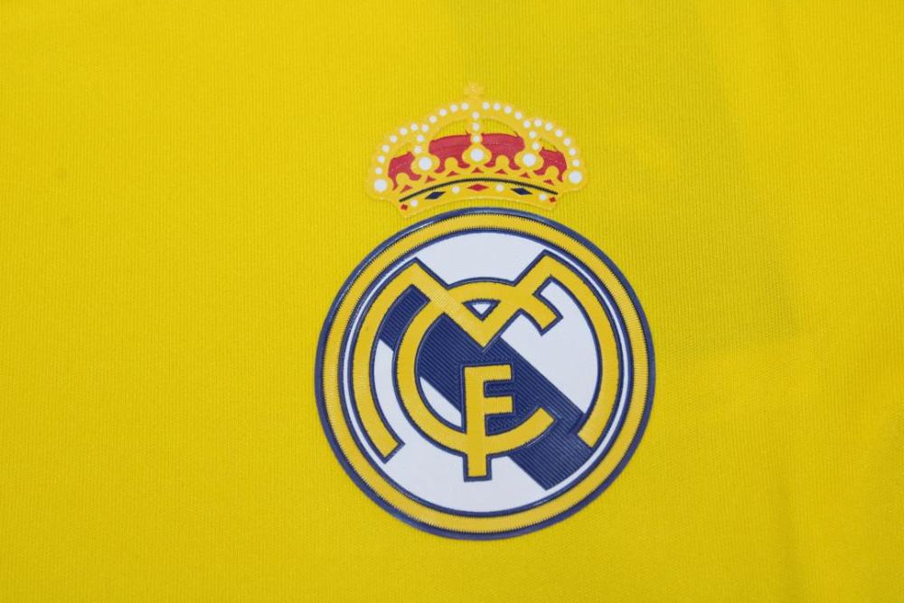 Real Madrid 2011/12 Yellow Goalkeeper