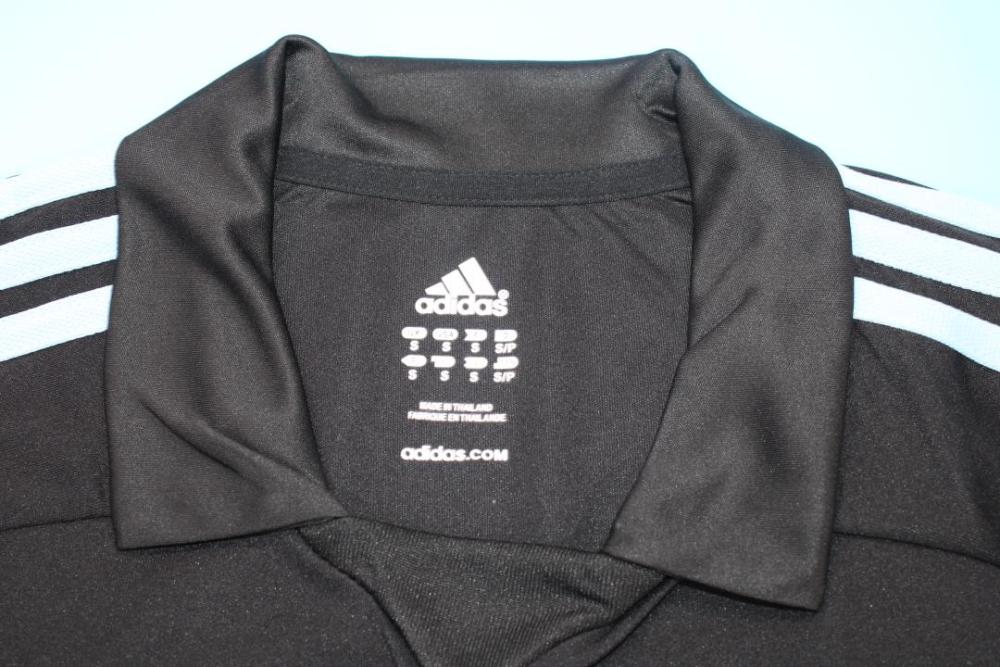 Real Madrid 2009/10 Away