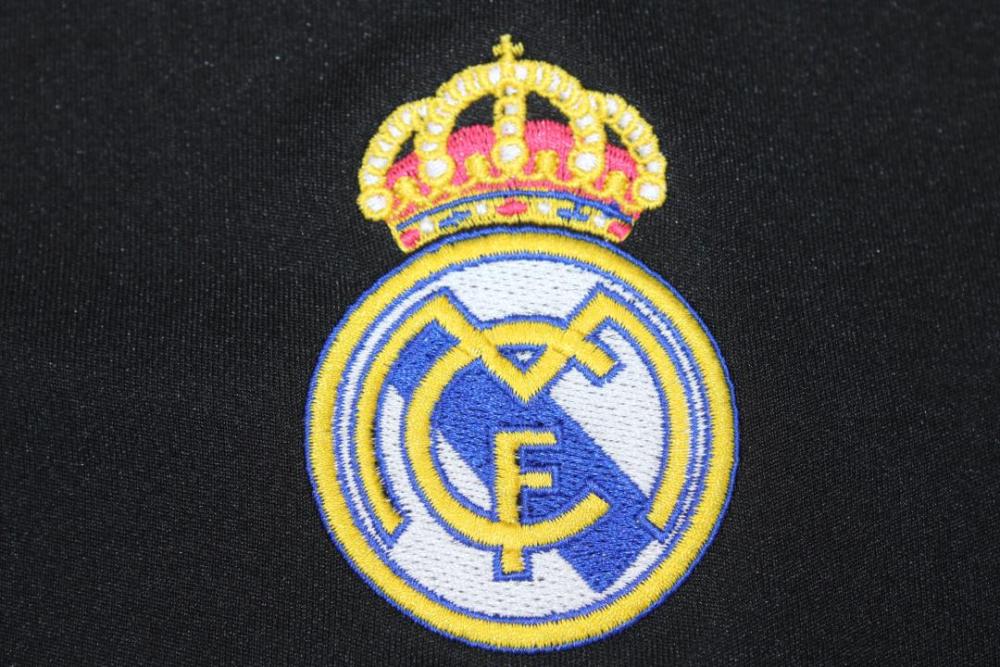 Real Madrid 2009/10 Away