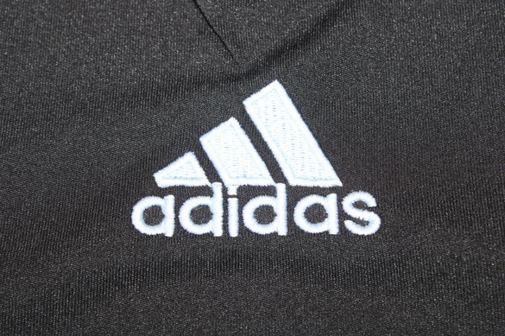 Real Madrid 2009/10 Away