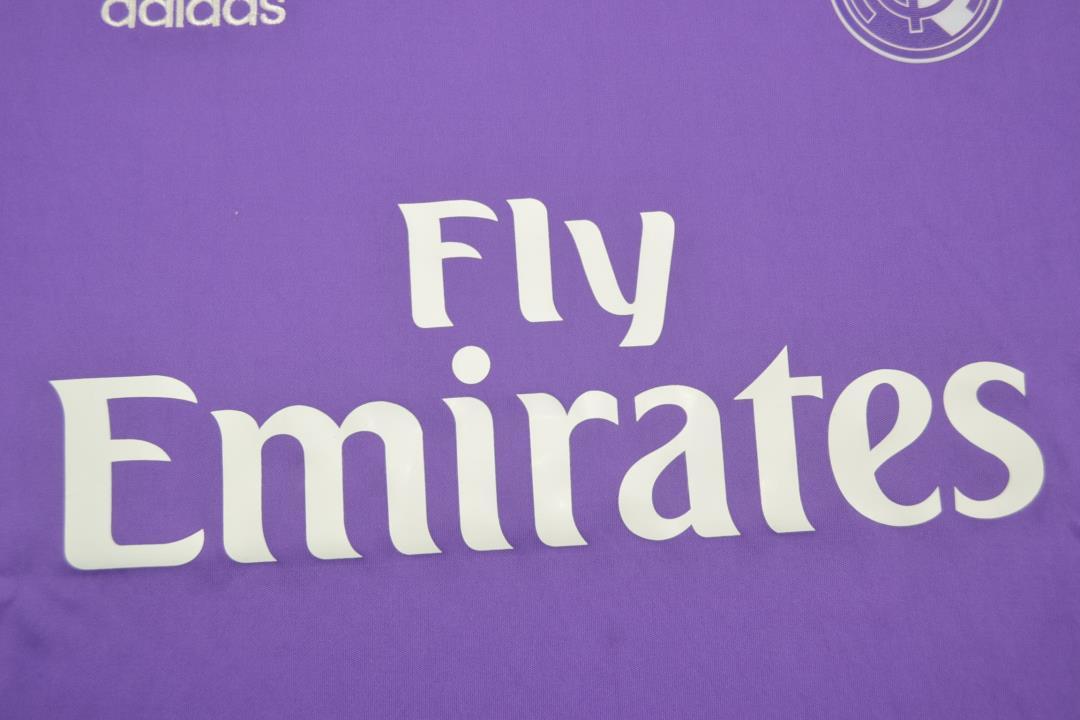 Real Madrid 2016/17 Away