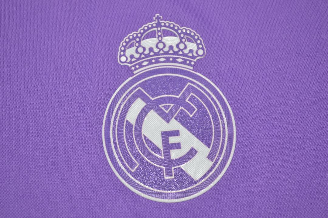 Real Madrid 2016/17 Away