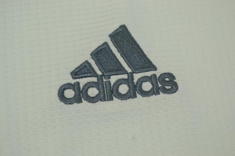 Real Madrid 2015/16 Home