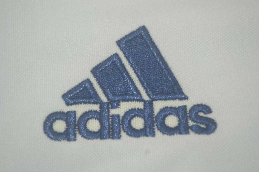 Real Madrid 2016/17 Home