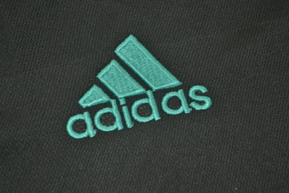 Real Madrid 2017/18 Away