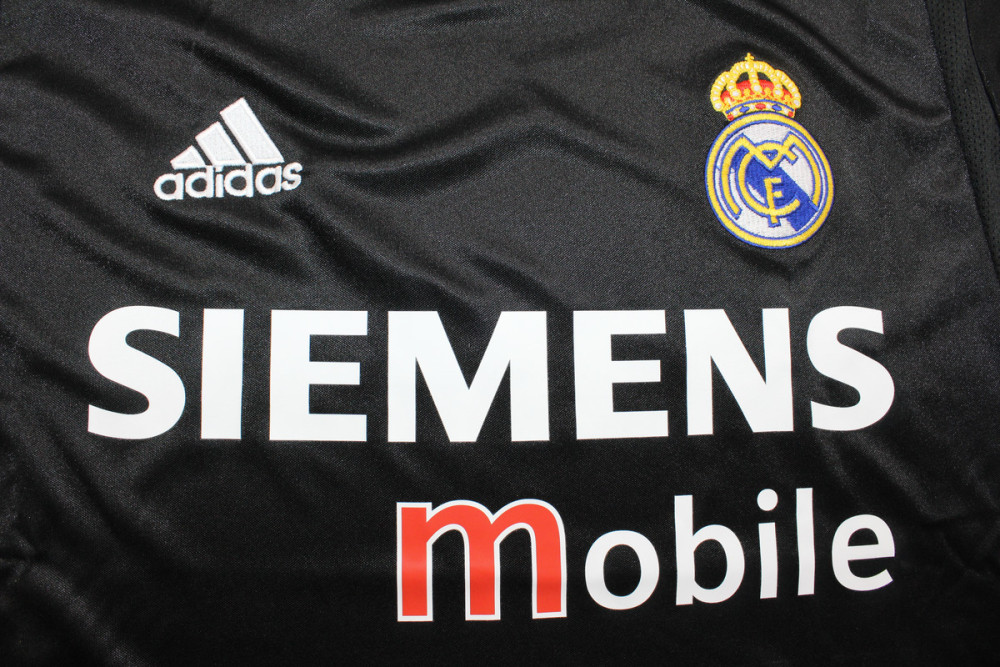 Real Madrid 2004/05 Away