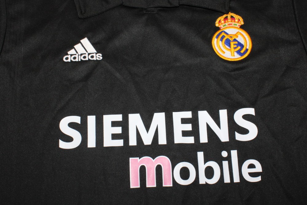 Real Madrid 2002/03 Away