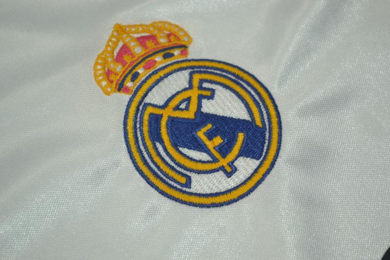 Real Madrid 2004/05 Home