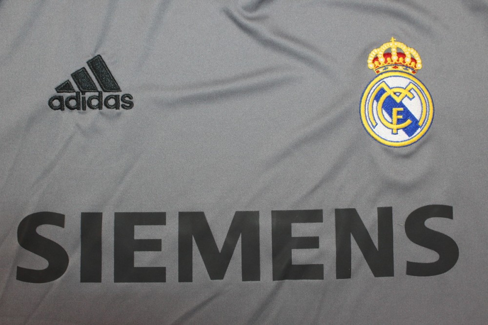 Real Madrid 2005/06 Third