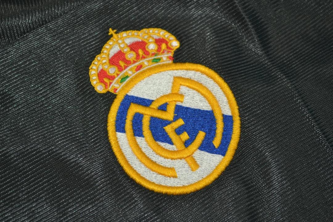 Real Madrid 1999/00 Away