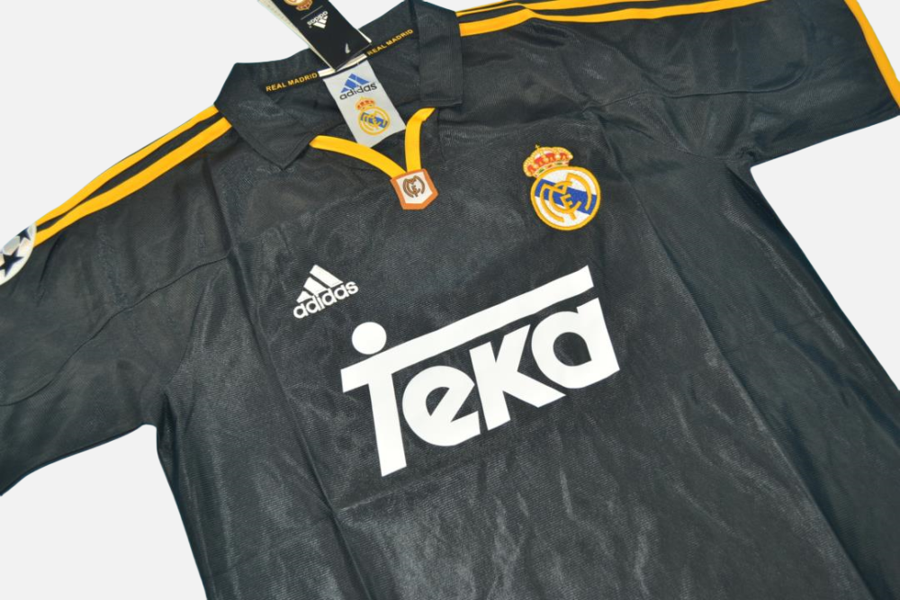 Real Madrid 1999/00 Away