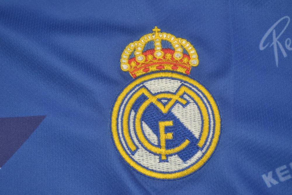 Real Madrid 1994/96 Away