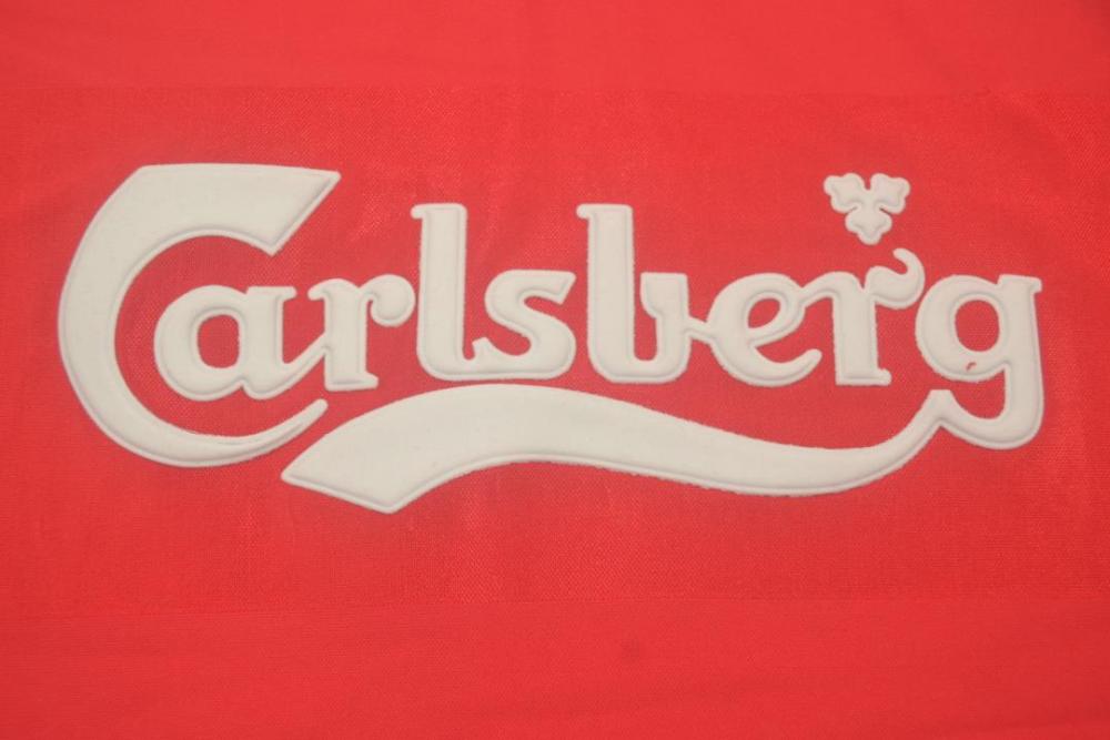Liverpool 2000/01 Home